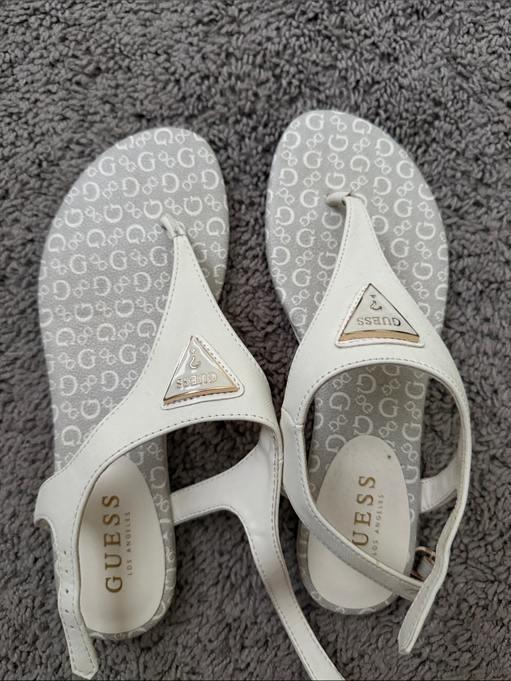 Guess shoes 8m size